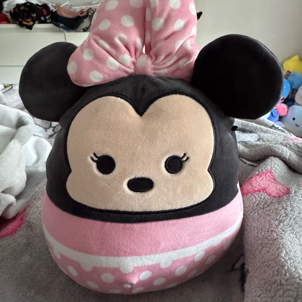 Squishmallows Disney Minnie Mouse 8” Stuffed Animal Pink and Black